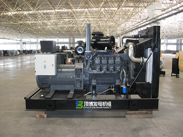 400千瓦道依茨機組2-高清 拷貝.jpg